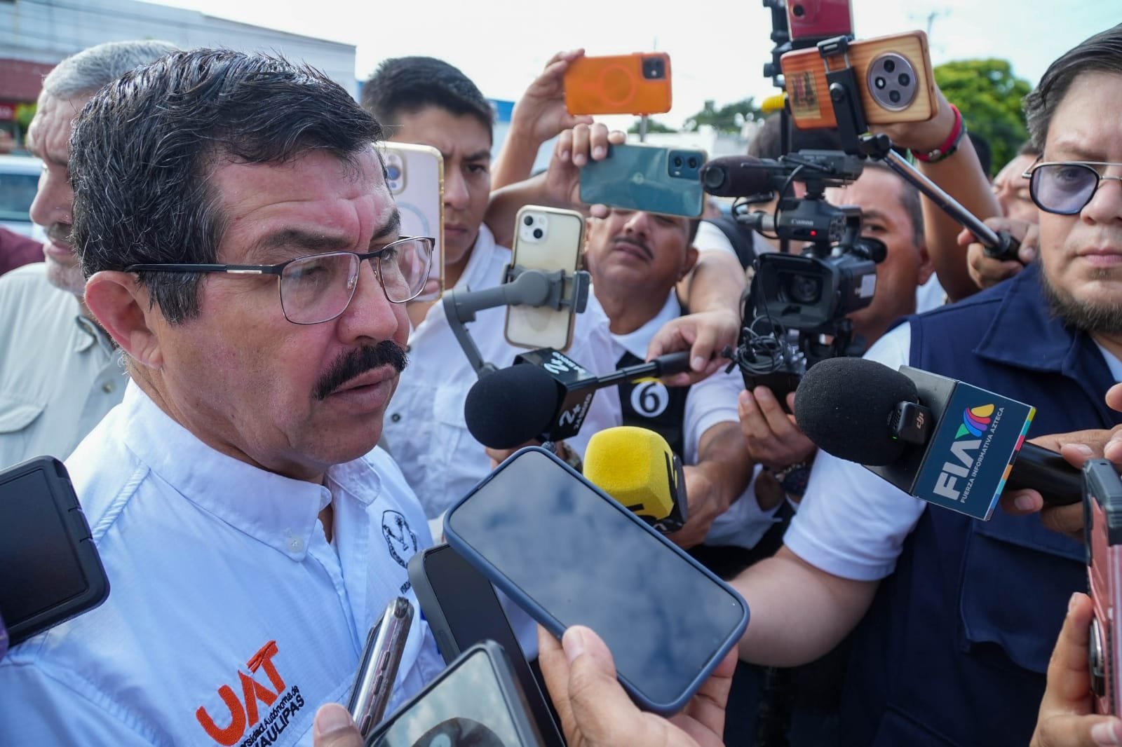 Firma la UAT acuerdo salarial con trabajadores sindicalizados