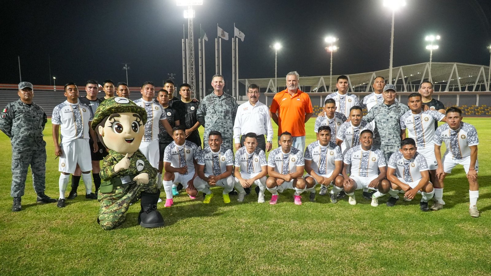 Partido amistoso fortalece lazos entre Correcaminos y Guardia Nacional