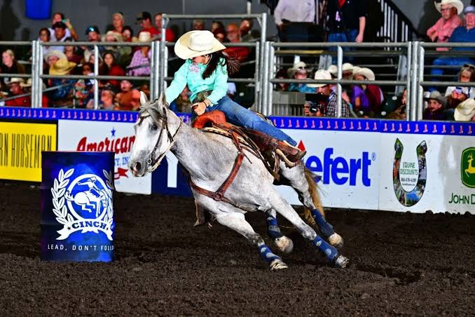 Rodeo internacional muestra disciplina y talento de jóvenes tamaulipecos