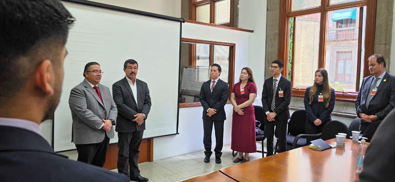 Fortalece rector perfil profesional de estudiantes de la UAT ante la SCJN